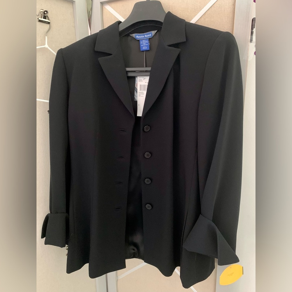 NWT Size 8 Austin Reed Black Blazers w/ 2 invisible front Pocket